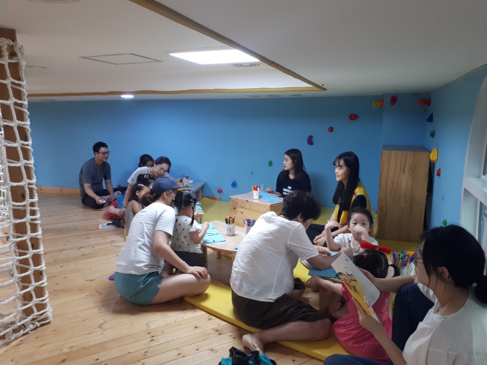 8월 1주 엄마랑아가랑책책 프로그램